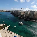 Spinola Bay Coastal Home11b