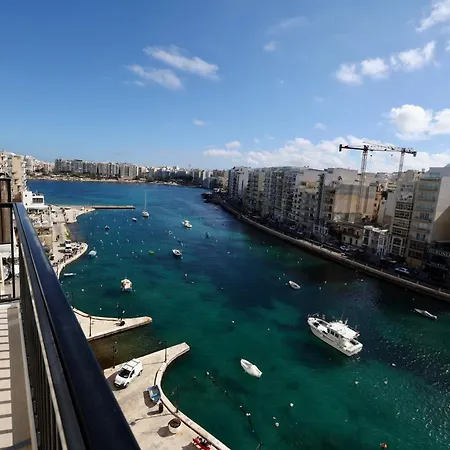 Spinola Bay Coastal Home11b *