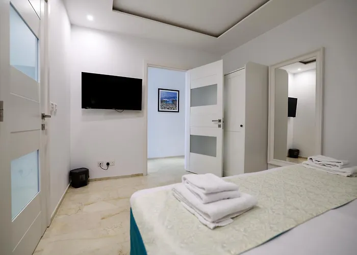 Spinola Bay Coastal Home11b Saint Julian's