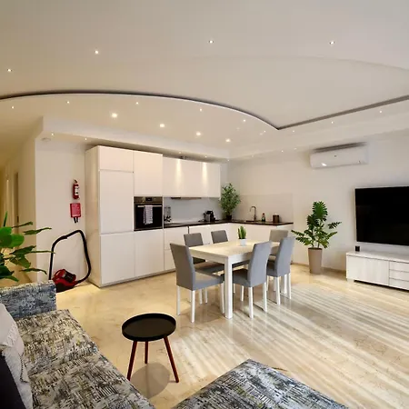 Spinola Bay Coastal Home11b * St. Julian's