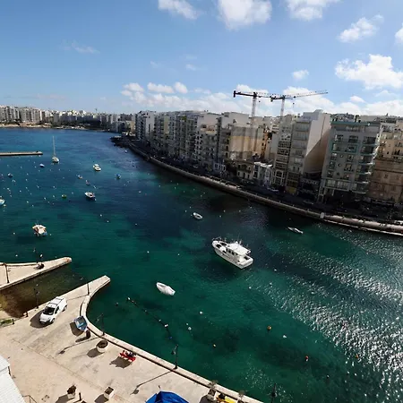 Spinola Bay Coastal Home11b